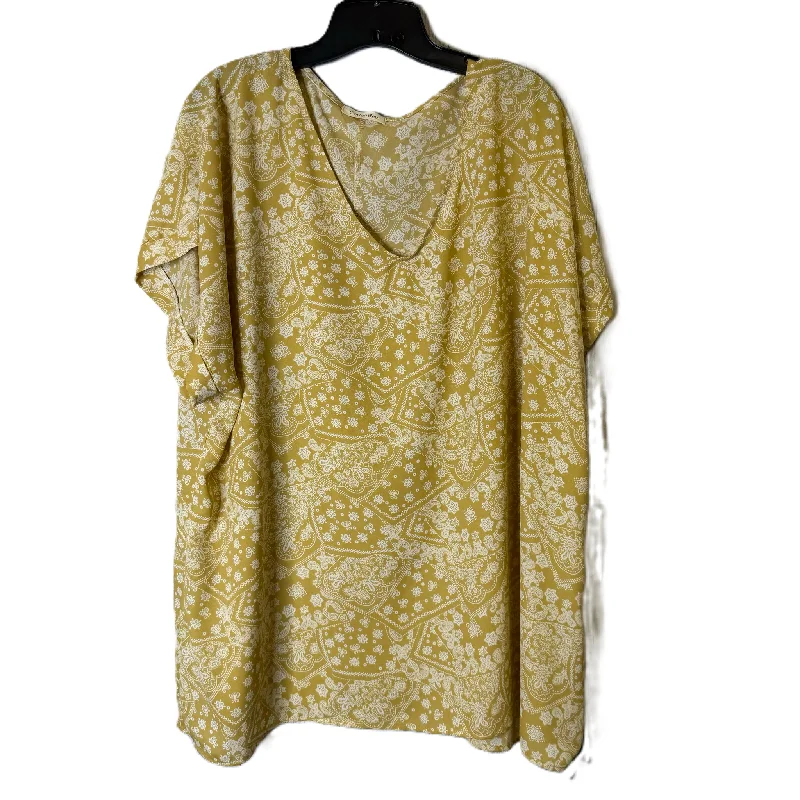 Top Short Sleeve By Cotton Bleu In Gold, Size: 3x