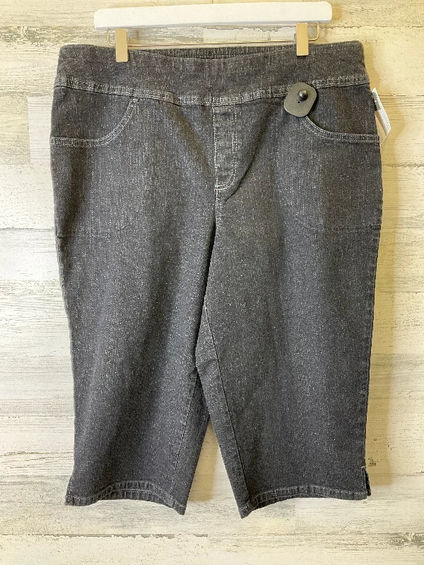 Capris By Terra & Sky  Size: 14